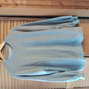 NWOT PILCRO PERFECTLY OVERSIZED PULLOVER SWEATSHIRT - S